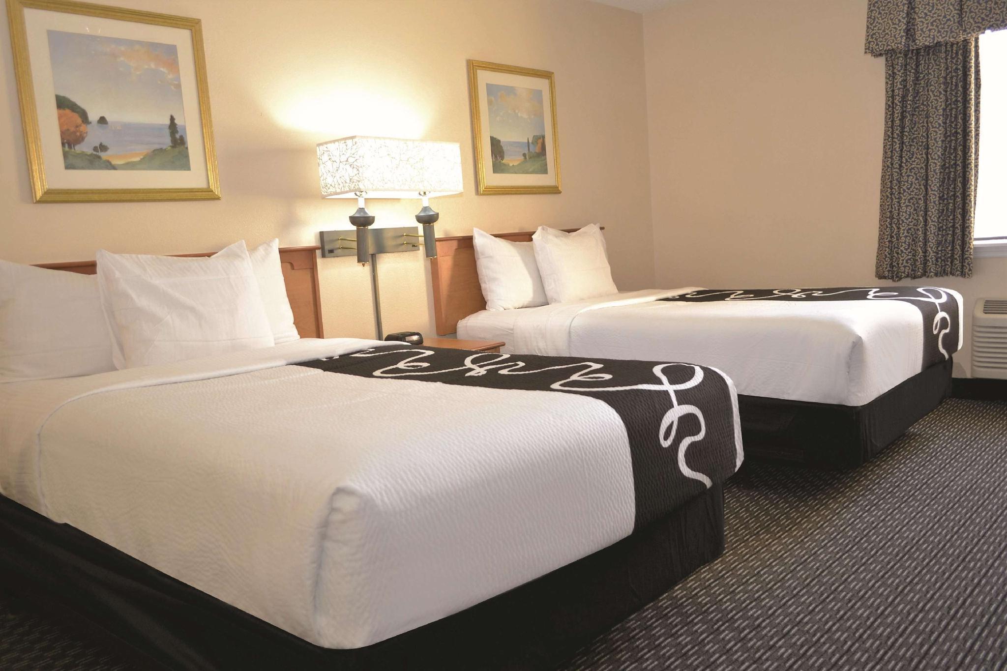 Отель La Quinta By Wyndham Tampa Fairgrounds - Casino Mango Экстерьер фото