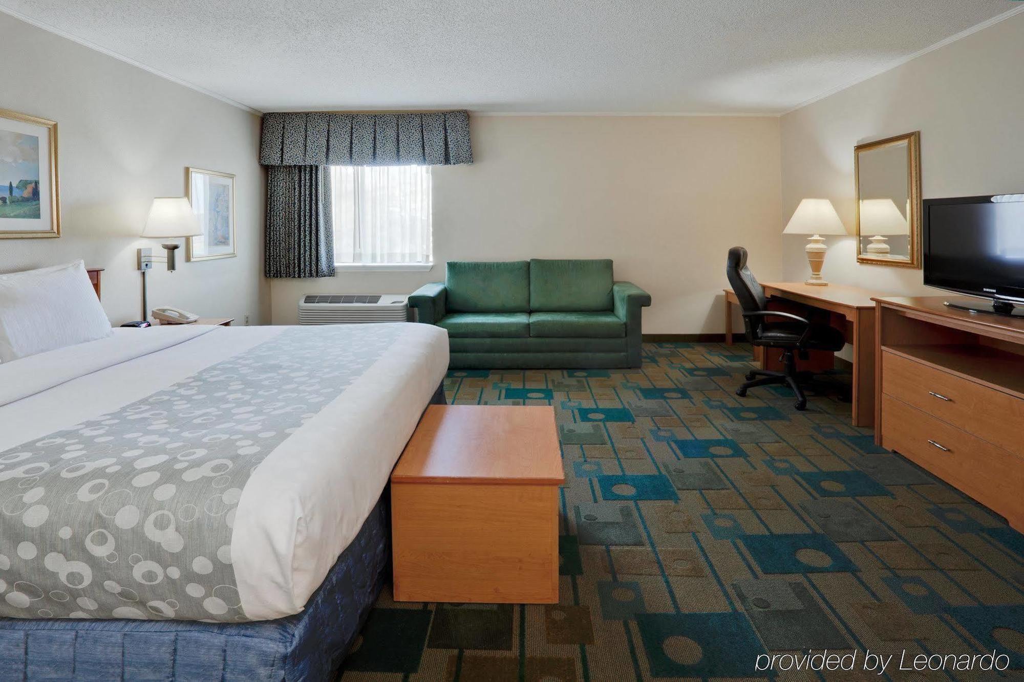 Отель La Quinta By Wyndham Tampa Fairgrounds - Casino Mango Экстерьер фото