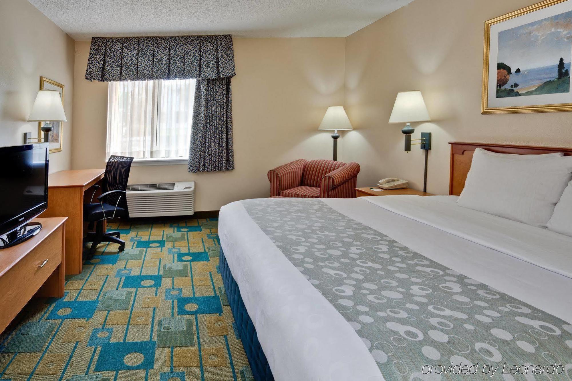 Отель La Quinta By Wyndham Tampa Fairgrounds - Casino Mango Экстерьер фото
