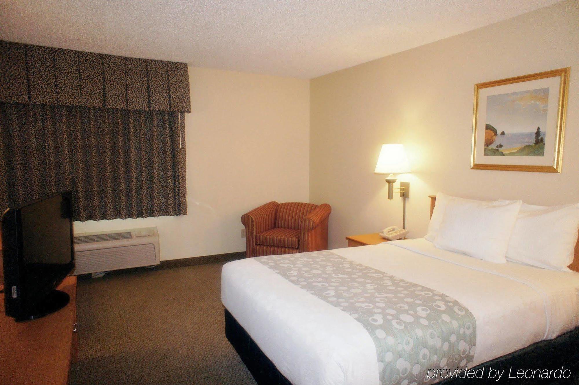 Отель La Quinta By Wyndham Tampa Fairgrounds - Casino Mango Экстерьер фото